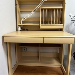 子供の勉強机の画像