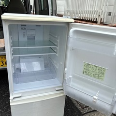 SHARP冷蔵庫　2012年製の画像