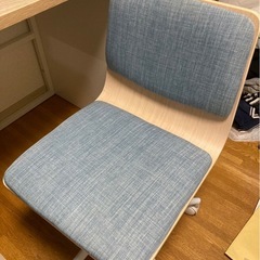 【急募】机とイスのセットの画像