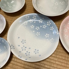 食器セットの画像