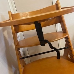 ベビーチェア　木製の画像