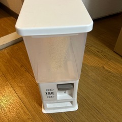 炊飯器と計量器　50円になってますが0円であげますの画像