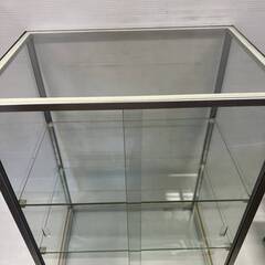 レトロ 全面 ガラスケース2段　 コレクションケース ディスプレイ インテリア　横46㎝　高さ64㎝　奥行31㎝の画像