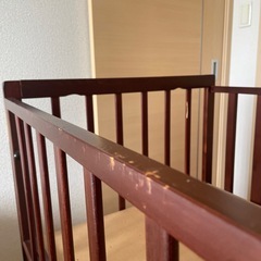 ベビーベッドの画像