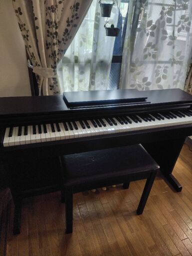 YAMAHA　電子ピアノ　ARIUS YDP-143