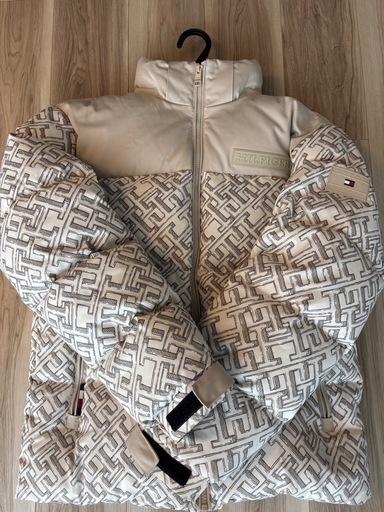   幾何学模様 ダウンジャケット