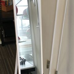 ♪全身鏡 全長148㎝幅22㎝ 姿見 鏡 壁掛け鏡  スタンドミラー  インテリア 中古 (NF250913) Zi-2126の画像