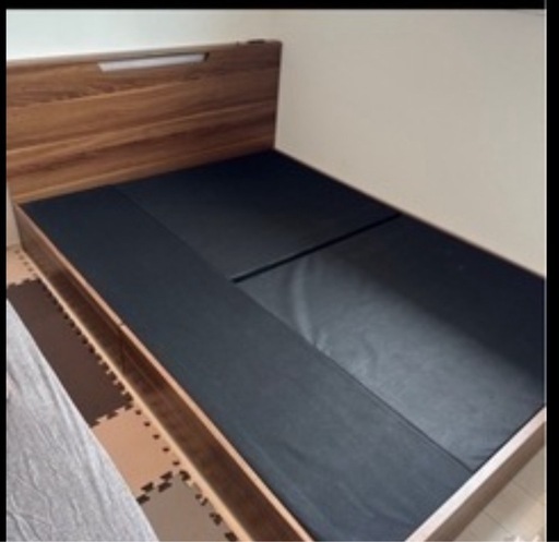 ダブルベッドフレーム