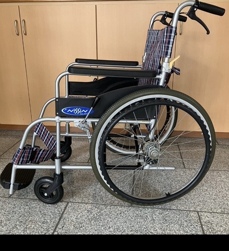 車椅子(中古)   　介護用折りたたみ式　日進医療器NEO-01
