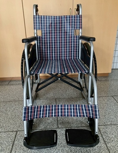 車椅子(中古)   　介護用折りたたみ式　日進医療器NEO-01