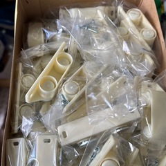 一箱500円合計4箱の画像