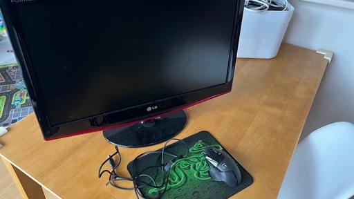 ☆お届け可能☆自作ゲーミングPC☆モニター・マウス・キーボード付きフルセット☆