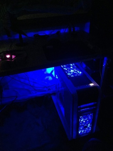 ☆お届け可能☆自作ゲーミングPC☆モニター・マウス・キーボード付きフルセット☆