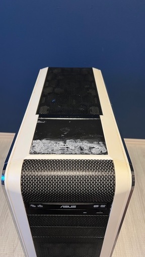 ☆お届け可能☆自作ゲーミングPC☆モニター・マウス・キーボード付きフルセット☆
