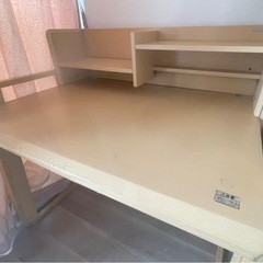 オカムラデスクの画像