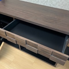 テレビボードの画像