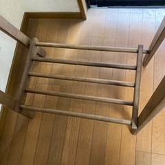 木製ハンガーラックの画像