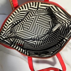K2509-247 Kate Spade SATURDAY レザートート レッド 中古の画像