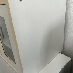 食器棚の画像
