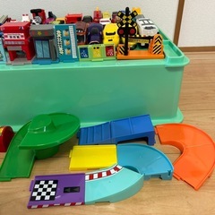 ハッピーセット　トミカ　プラレールなど大量の画像