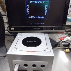 任天堂　ゲームキューブ　シルバー　ジャンク品　ステーショナリーバッグ付きの画像