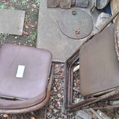 逗子 パイプ椅子 座椅子 チェア 中座椅子 スツールリビング 休憩 くつろぎ 背もたれ 0円 差し上げます 譲ります 腰掛 休憩 一人掛け コンパクト 背もたれ シンプル 座イス 家具いす テレビ視聴 旅館 腰掛 竹細工 座卓 座布団 クッションの画像