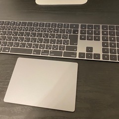 iMac 2020 27インチ SSD1TB Intel Corei9 3.6GHz 10コア AMD RadeonPro 5500XT 8GB メモリ40GB トラックパッド キーボード ブラックの画像