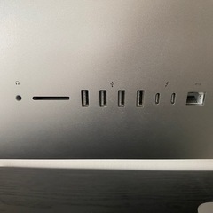iMac 2020 27インチ SSD1TB Intel Corei9 3.6GHz 10コア AMD RadeonPro 5500XT 8GB メモリ40GB トラックパッド キーボード ブラックの画像