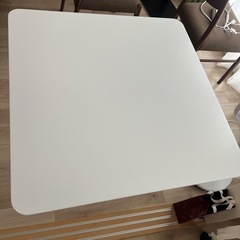 美品　70cm×70cmテーブルの画像