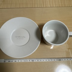 ミセスグリーンアップル　ホワイトラウンジの画像