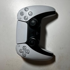 PS5コントローラー+DualSense®を充電しながらのプレイも快適な約3mのロングケーブルの画像