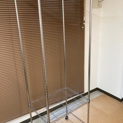 ハンガーラックの画像