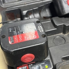PRO GEAR コードレスドリルドライバー　バッテリー2個付き 充電器の画像