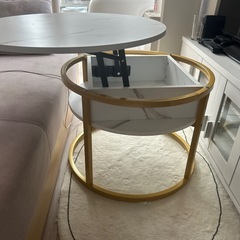昇降式テーブルの画像