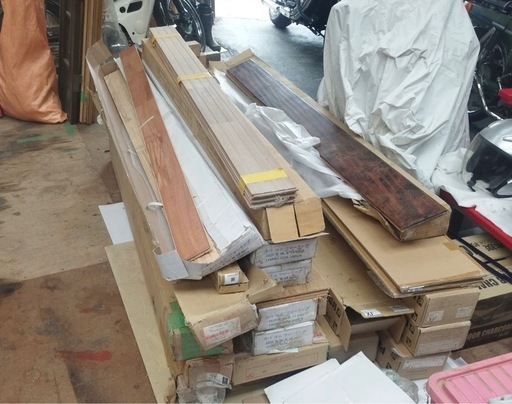 お値下げ‼️床フローリング材