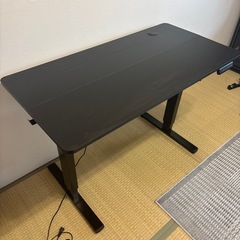 電動昇降デスクの画像
