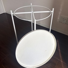IKEA サイドテーブル　白の画像