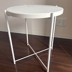 IKEA サイドテーブル　白の画像