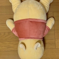 くまのプーさんの抱き枕の画像
