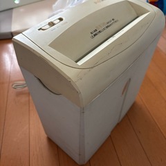 木曜日処分予定　シュレッダー　裁断機の画像