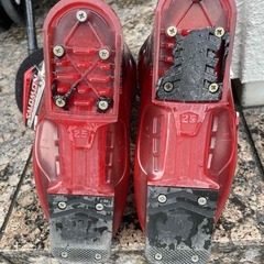 【引取限定】SALOMONスキー靴25㎝＋子供スキー新品未使用品セットの画像