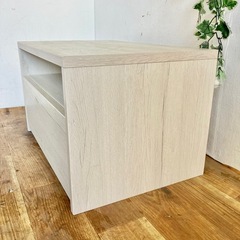 コンパクトなテレビ台の画像
