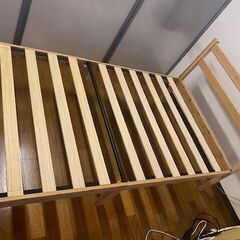ベッドフレームの画像