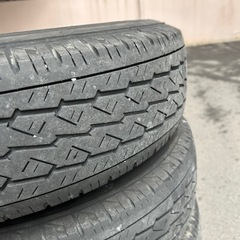 ニッサンキャラバンnv350純正ホイルセットの画像