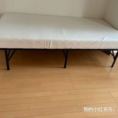 ベッドフレームマッドレスセットの画像