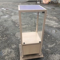 コレクションボード　ガラスケースの画像