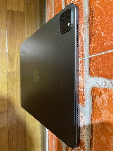 ※お取引中　【美品】ipad pro 第2世代 256GB WIFI+Cellular マジックキーボードセット