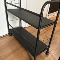 キャスターつきラックの画像