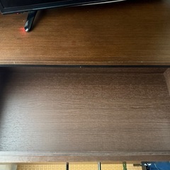 4段のワードローブの画像