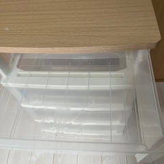 4段ボックスの画像